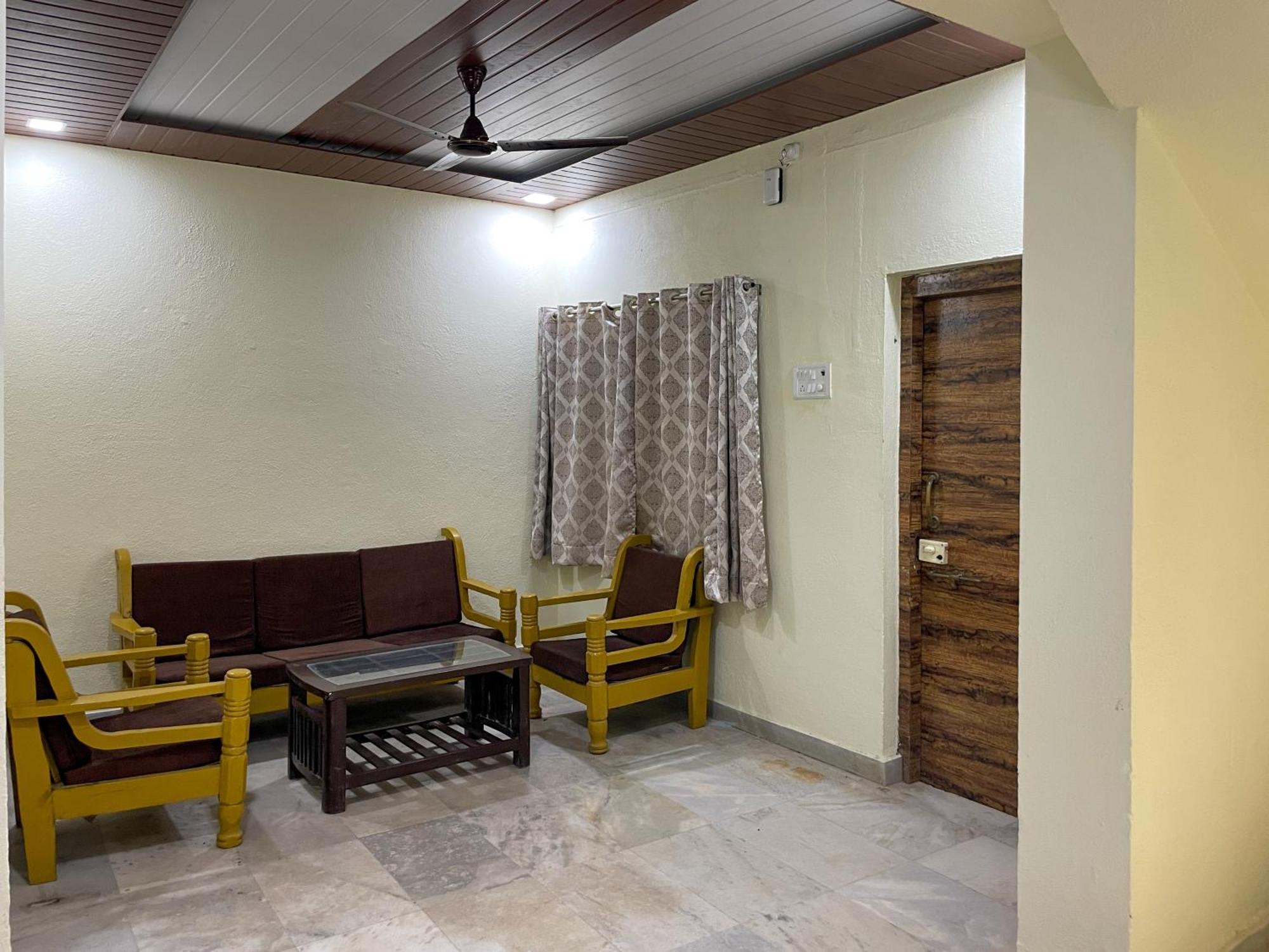 Zars Villa, Lonavala Extérieur photo
